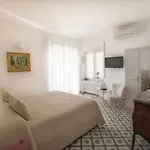 לינה וארוחת בוקר Silia 4*