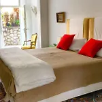 לינה וארוחת בוקר Silia קאפרי