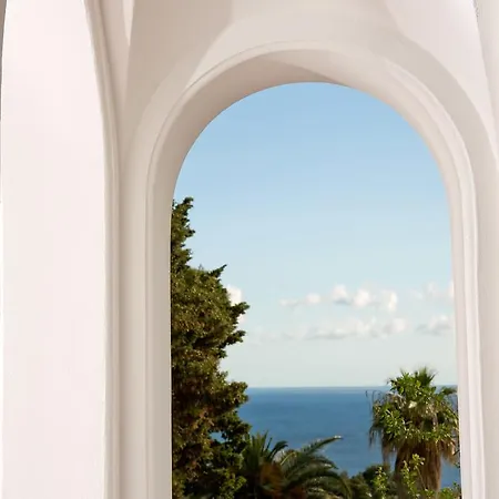 Couette-café Silia 4*