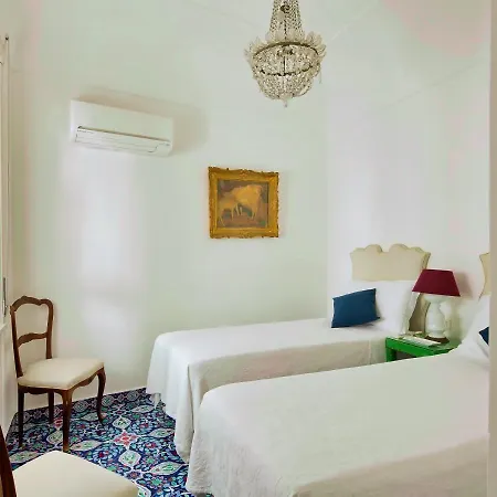 西尔维亚公寓 住宿加早餐酒店 卡普里