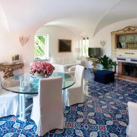 Couette-café Silia 4*