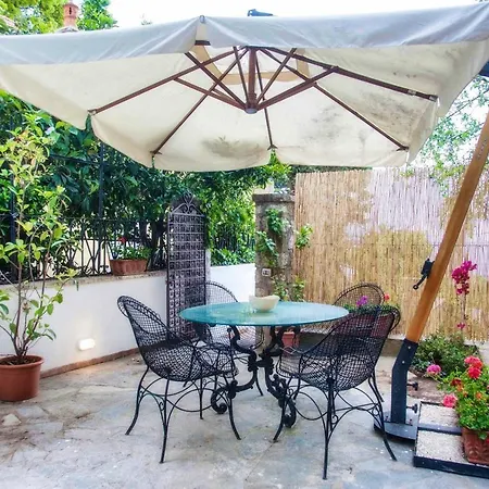 Silia Bed and breakfast 3*