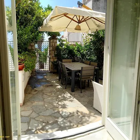 西尔维亚公寓 住宿加早餐酒店