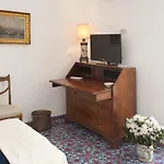 Silia Bed and Breakfast 4*