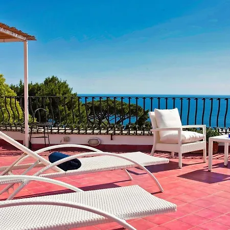 Silia Bed & Breakfast 3*